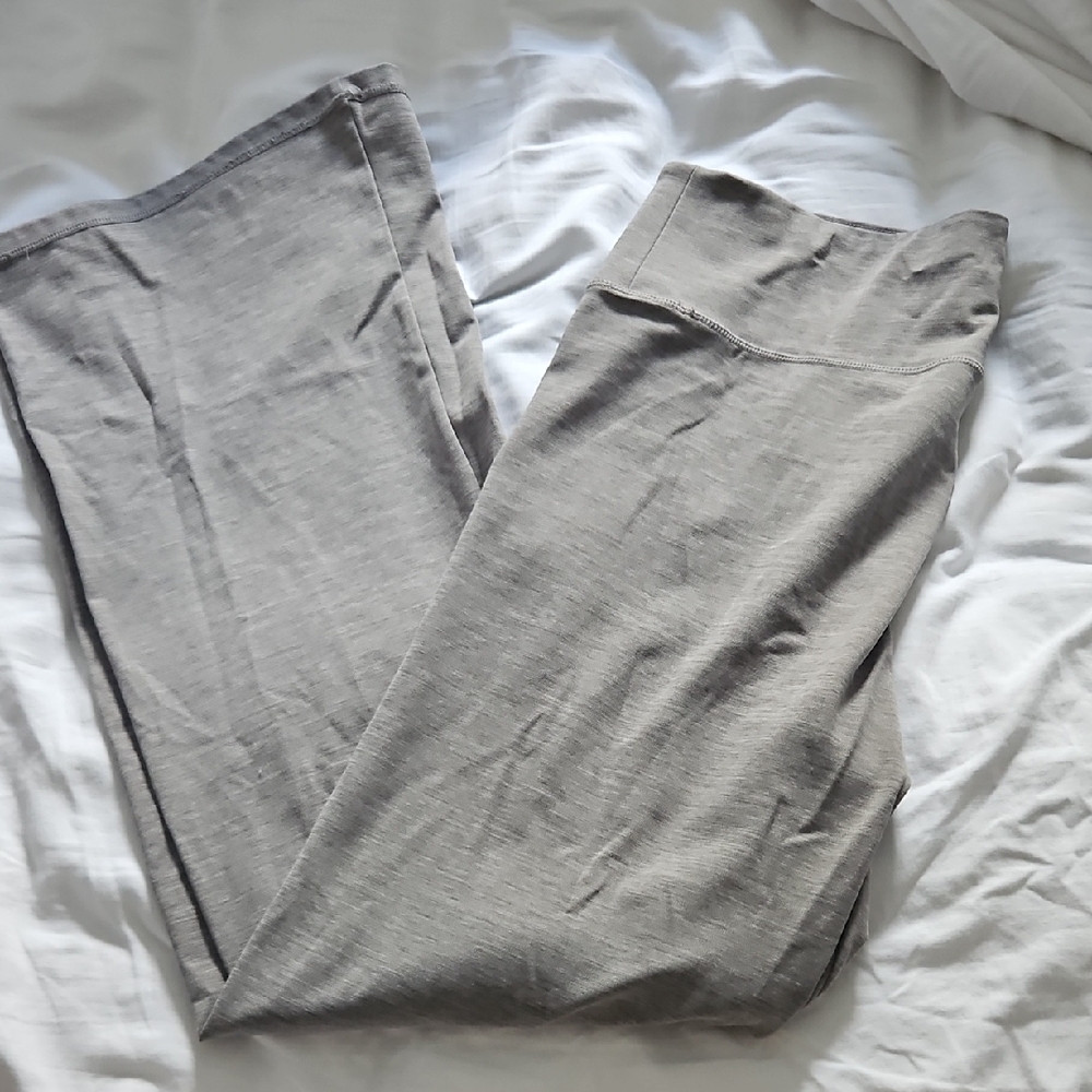 American Eagle Outfitters Charcoal Flare Yoga Pants
